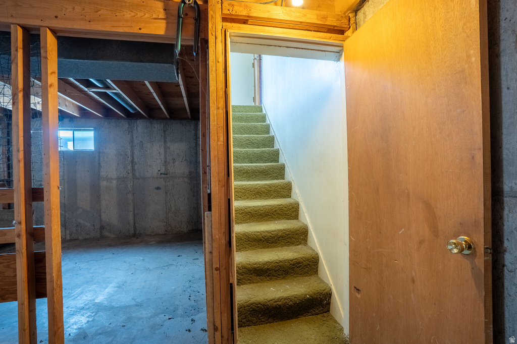 1092 E PLATINUM WAY Sandy, UT 84094