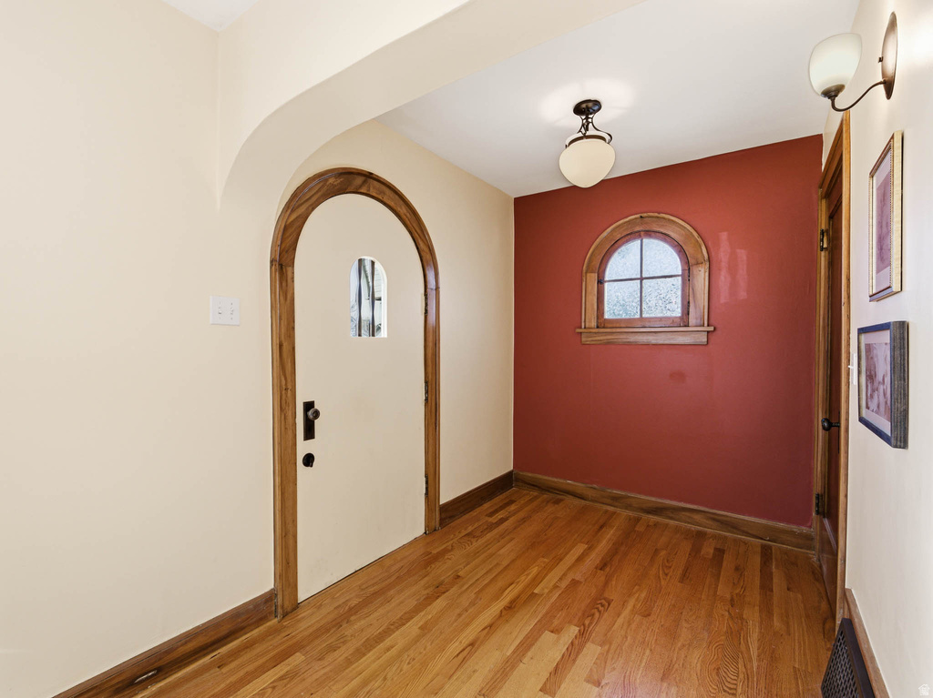 1665 E HARVARD AVE Salt Lake City, UT 84105