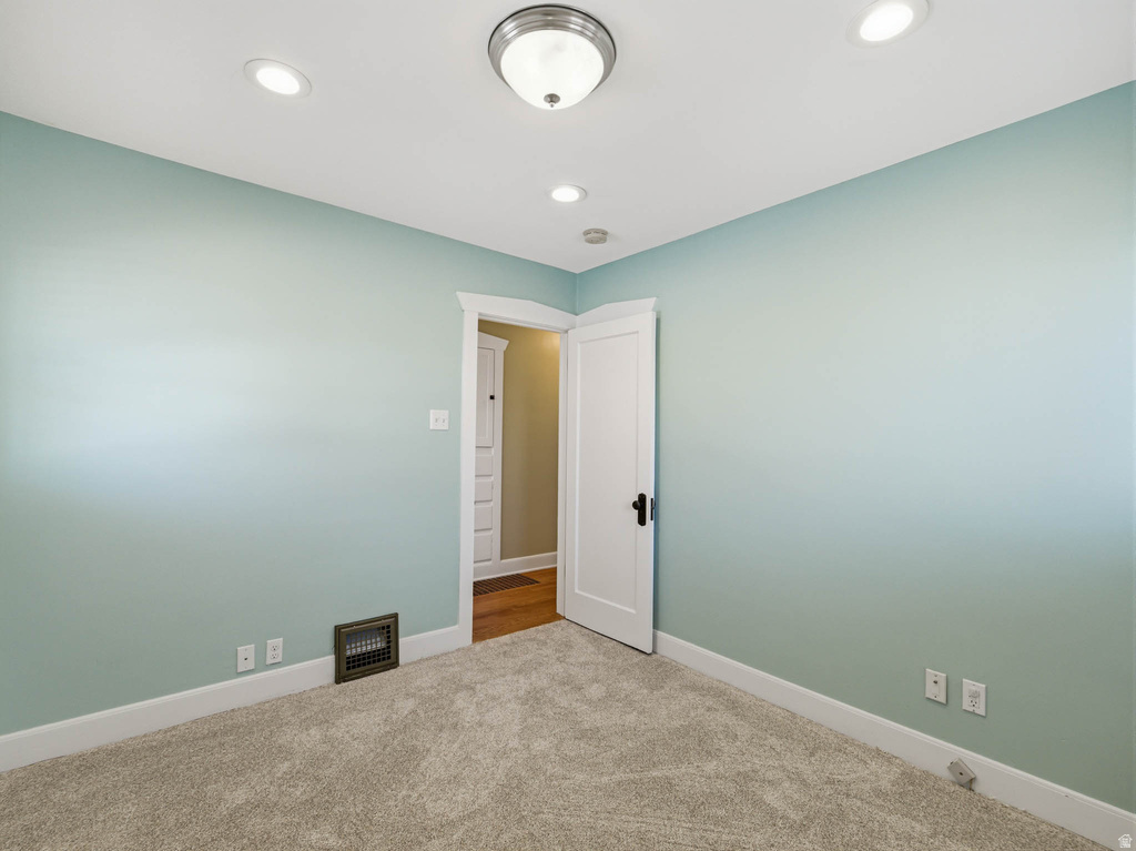 1665 E HARVARD AVE Salt Lake City, UT 84105