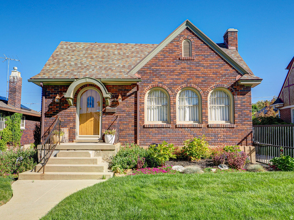 1665 E HARVARD AVE Salt Lake City, UT 84105