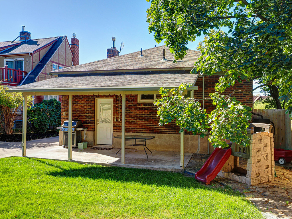 1665 E HARVARD AVE Salt Lake City, UT 84105