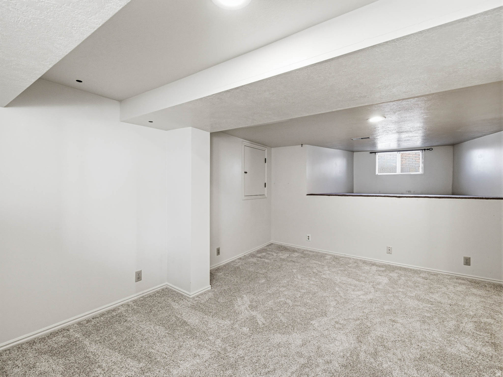 1665 E HARVARD AVE Salt Lake City, UT 84105