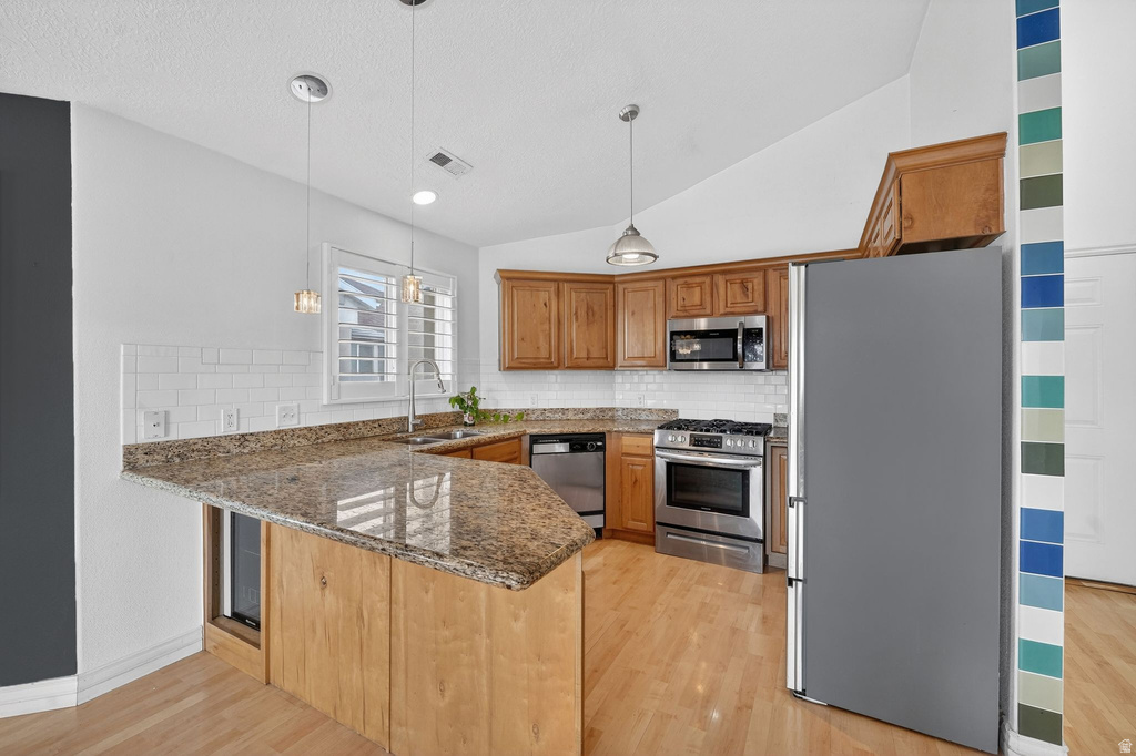 74 E RESACA DR #B12 Sandy, UT 84070