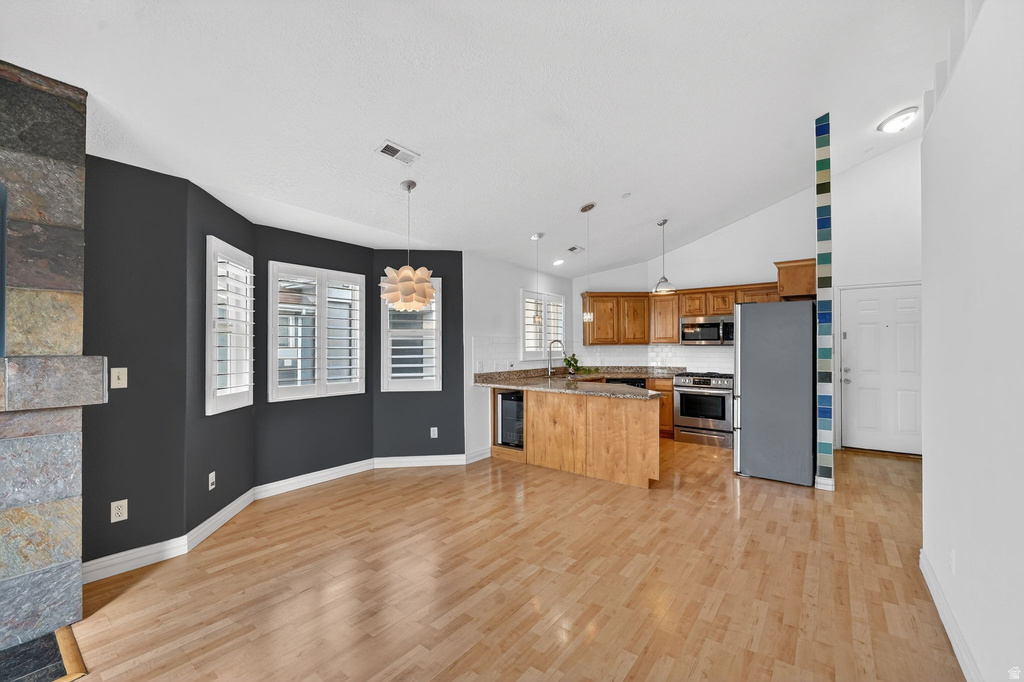 74 E RESACA DR #B12 Sandy, UT 84070