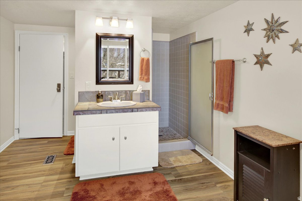 1812 E BEUS DR Ogden, UT 84403