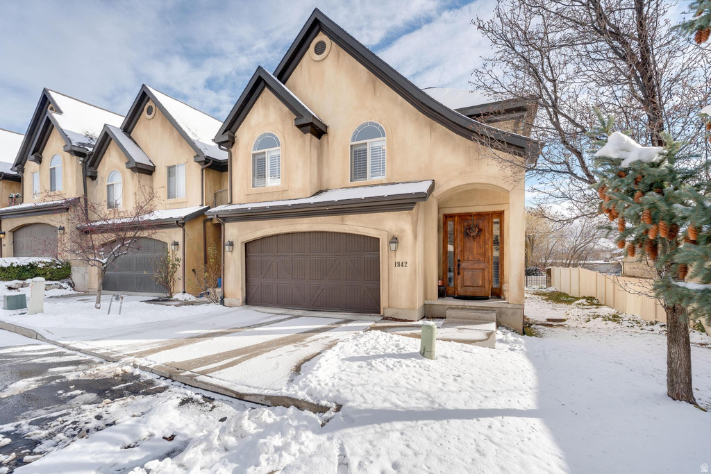 1842 E ROUEN CIR Holladay, UT 84117