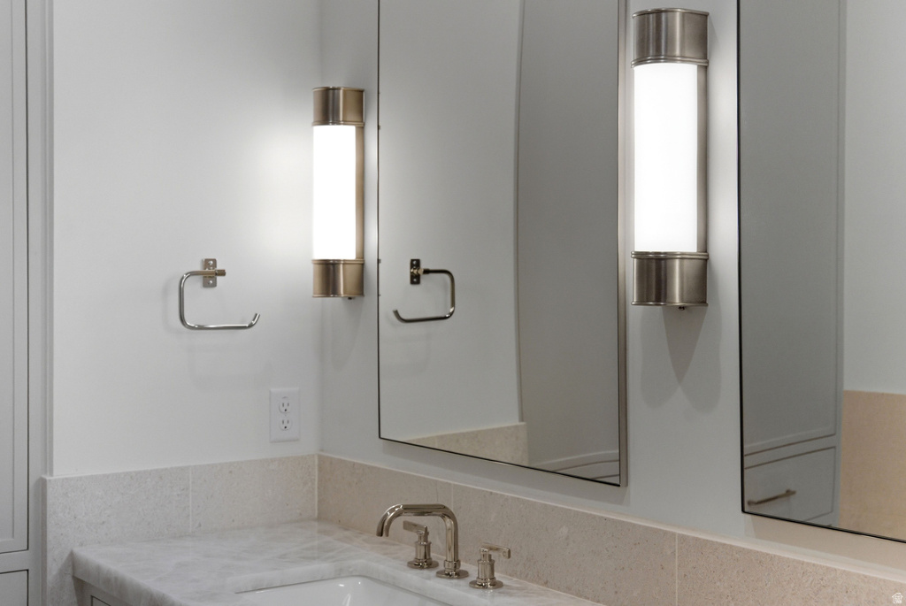 2155 E WRANGLER DR Hideout, UT 84036