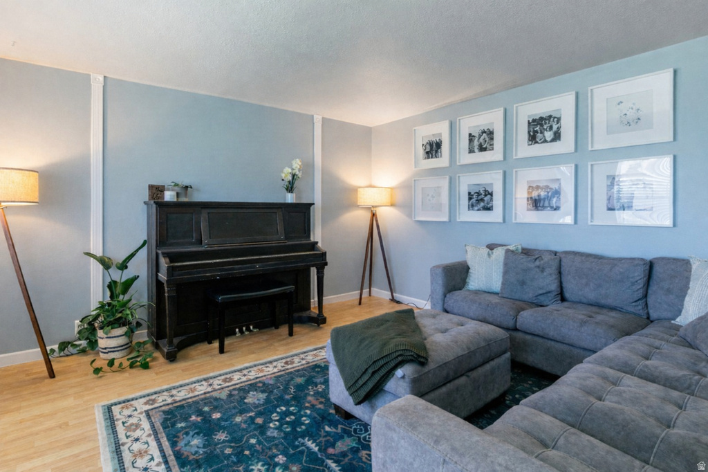 2063 W CHATEAU AVE Taylorsville, UT 84129