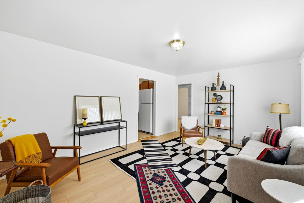 1215 S STEWART ST Salt Lake City, UT 84104