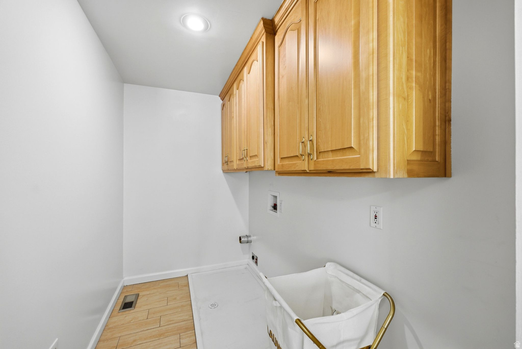 1215 S STEWART ST Salt Lake City, UT 84104