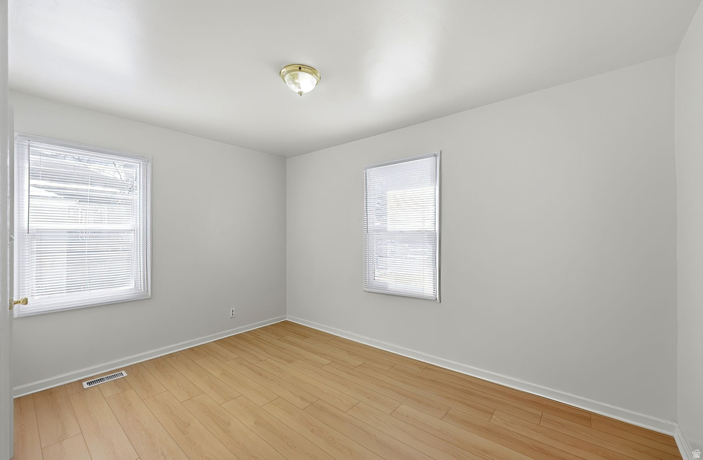 1215 S STEWART ST Salt Lake City, UT 84104