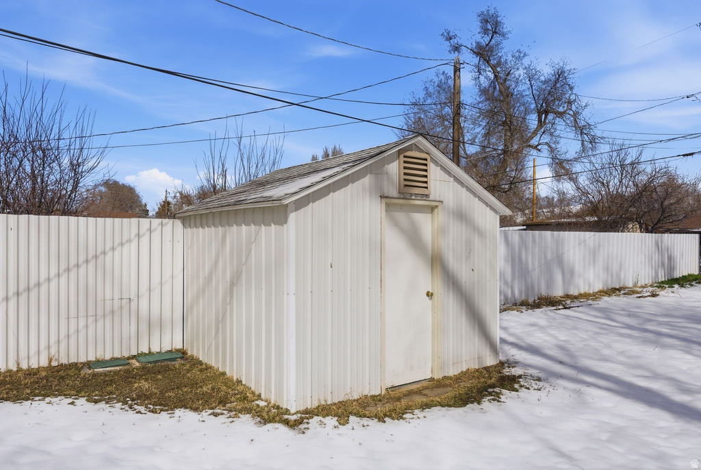 1215 S STEWART ST Salt Lake City, UT 84104