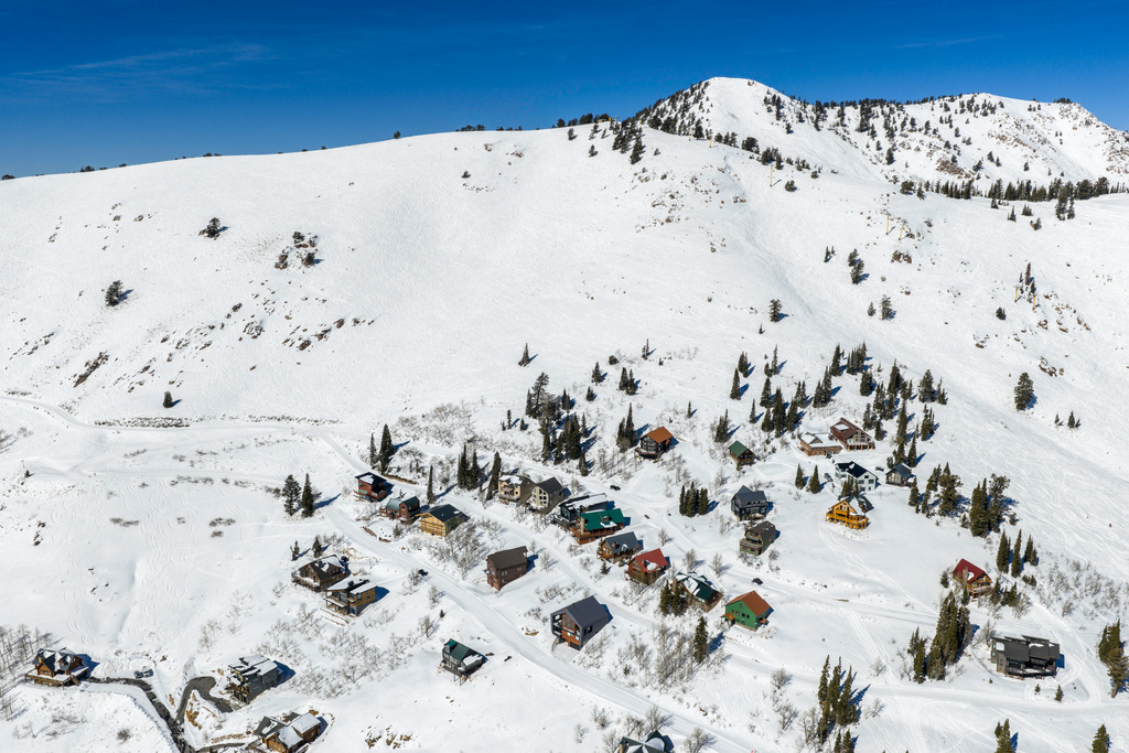 6746 E ASPEN DR Eden, UT 84310