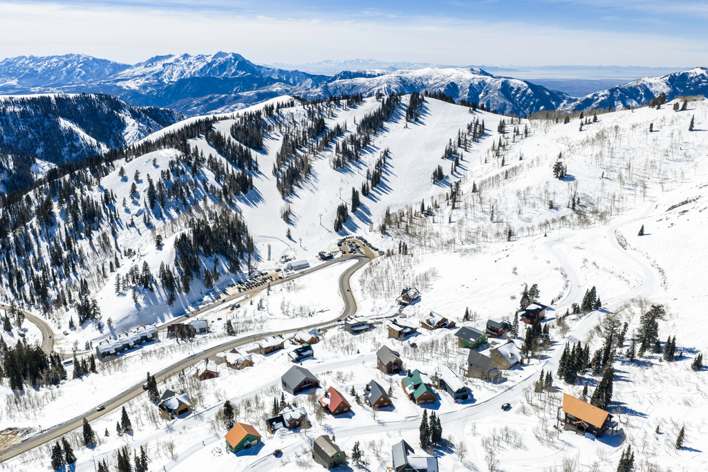 6746 E ASPEN DR Eden, UT 84310