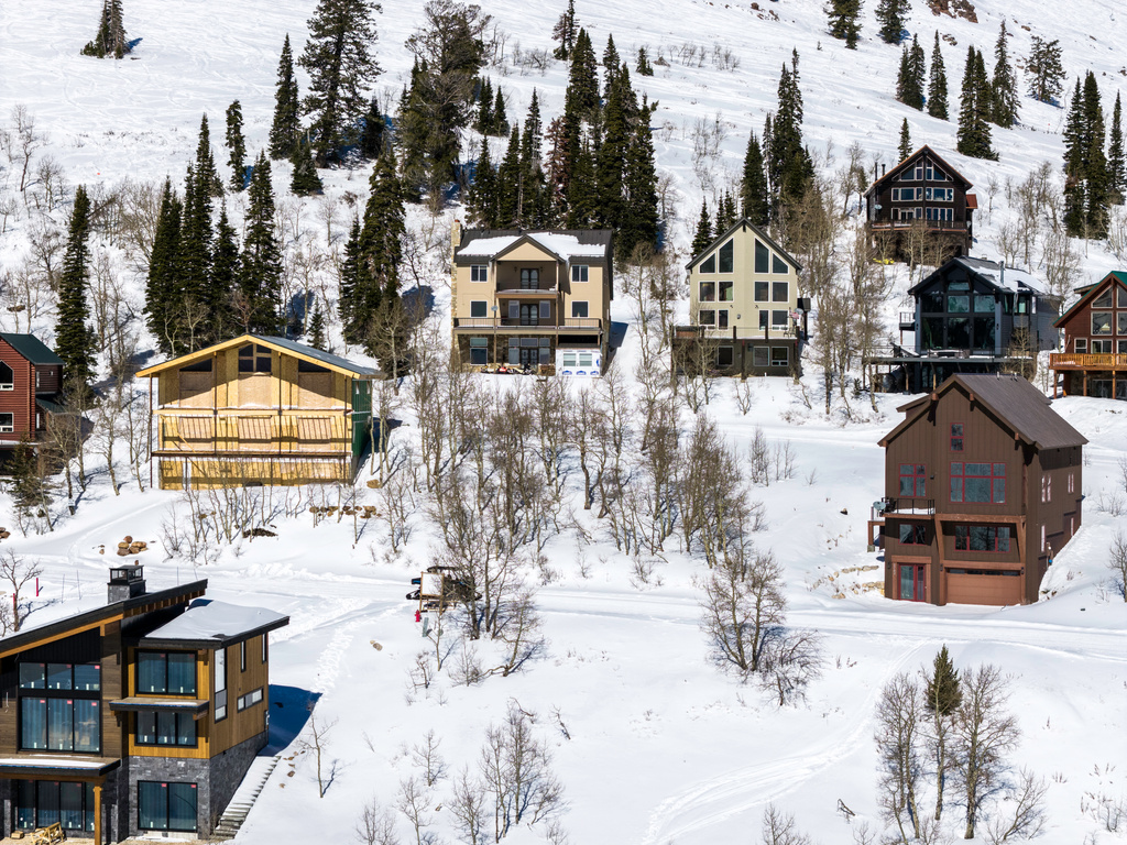 6746 E ASPEN DR Eden, UT 84310