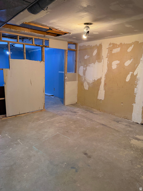 5174 W HOOPES ST Salt Lake City, UT 84118