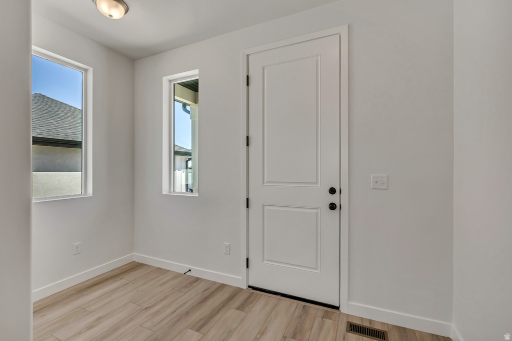 6976 S SKYLOOP DR #SKC 4 West Jordan, UT 84081