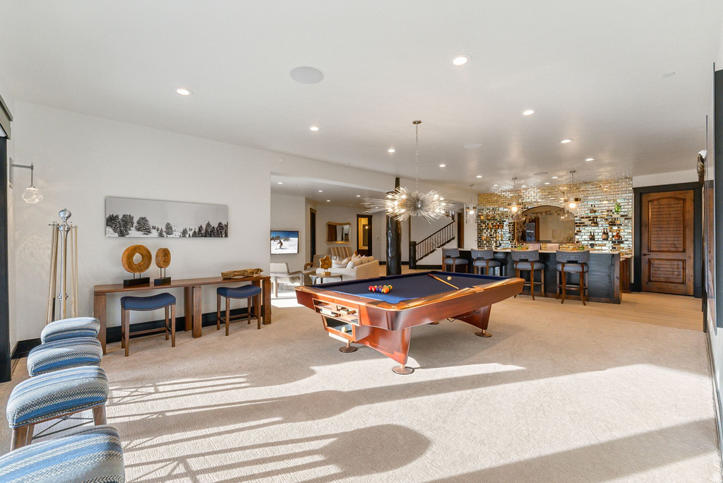 73 WHITE PINE RD Park City, UT 84060