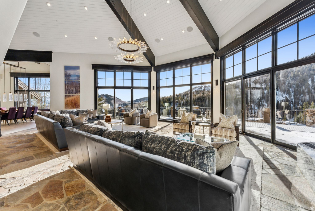 73 WHITE PINE RD Park City, UT 84060