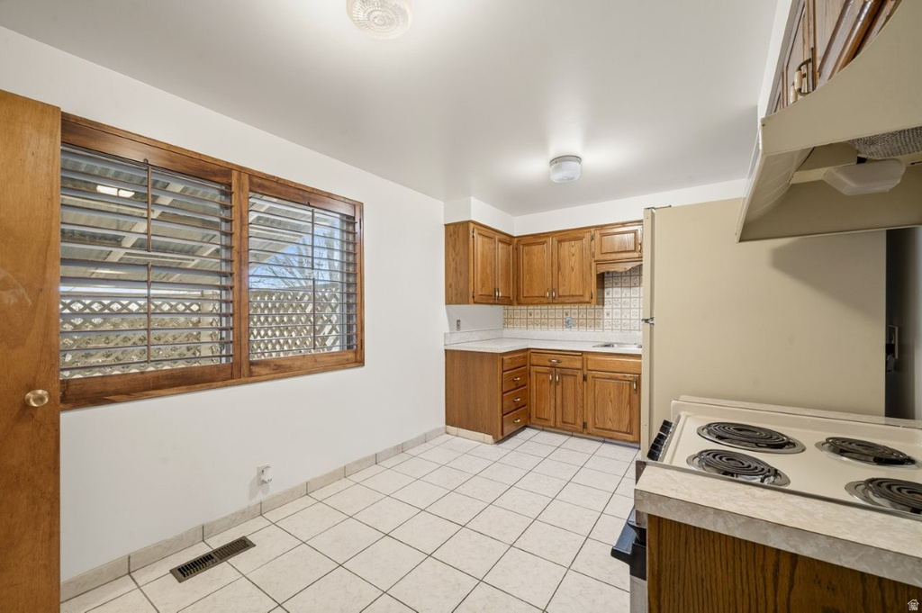 1199 N 450 W Sunset, UT 84015