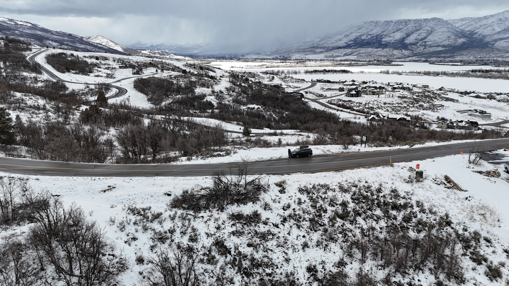 6000 E OLD SNOWBASIN RD Huntsville, UT 84317