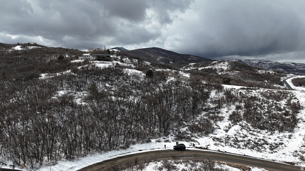 6000 E OLD SNOWBASIN RD Huntsville, UT 84317