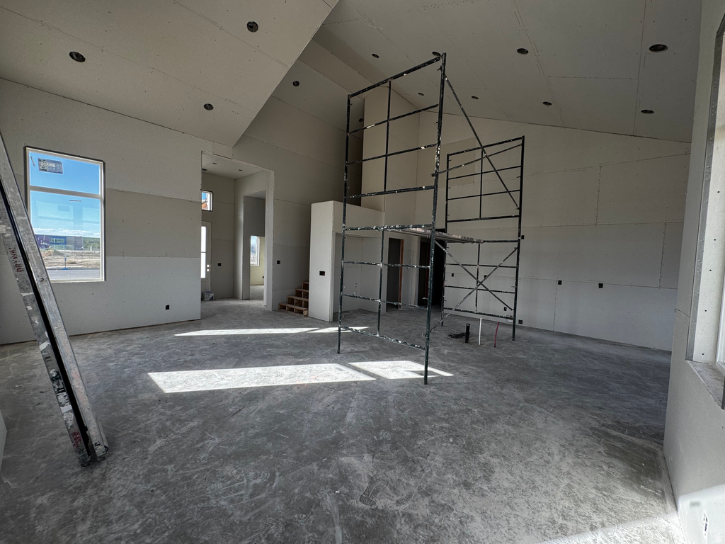 387 S 4250 W West Point, UT 84015