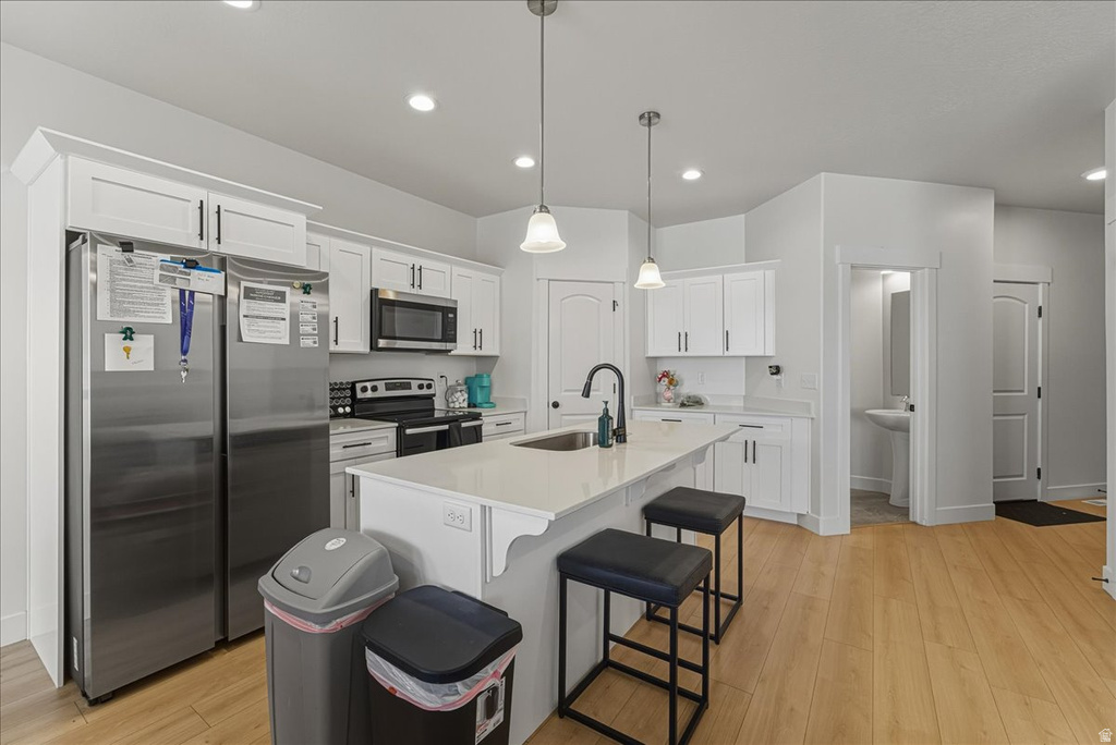 1763 N BLAZE LN Saratoga Springs, UT 84045