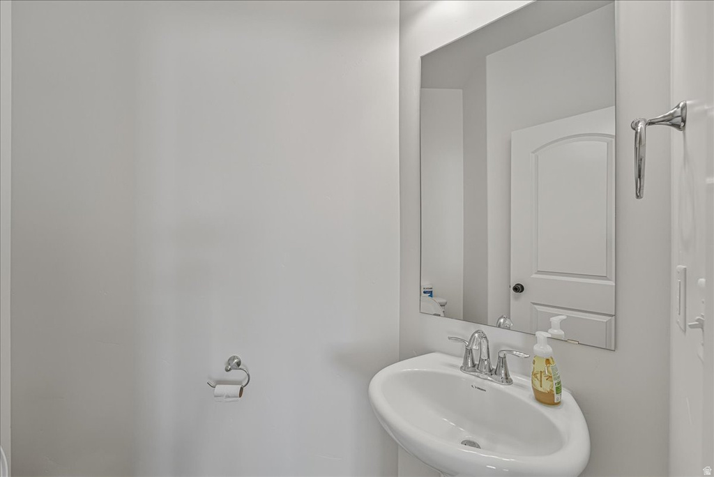 1763 N BLAZE LN Saratoga Springs, UT 84045