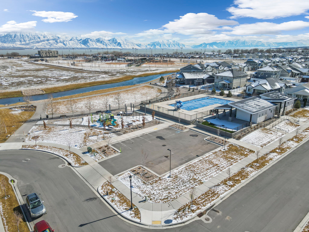 186 S RIVERSIDE DR Saratoga Springs, UT 84045