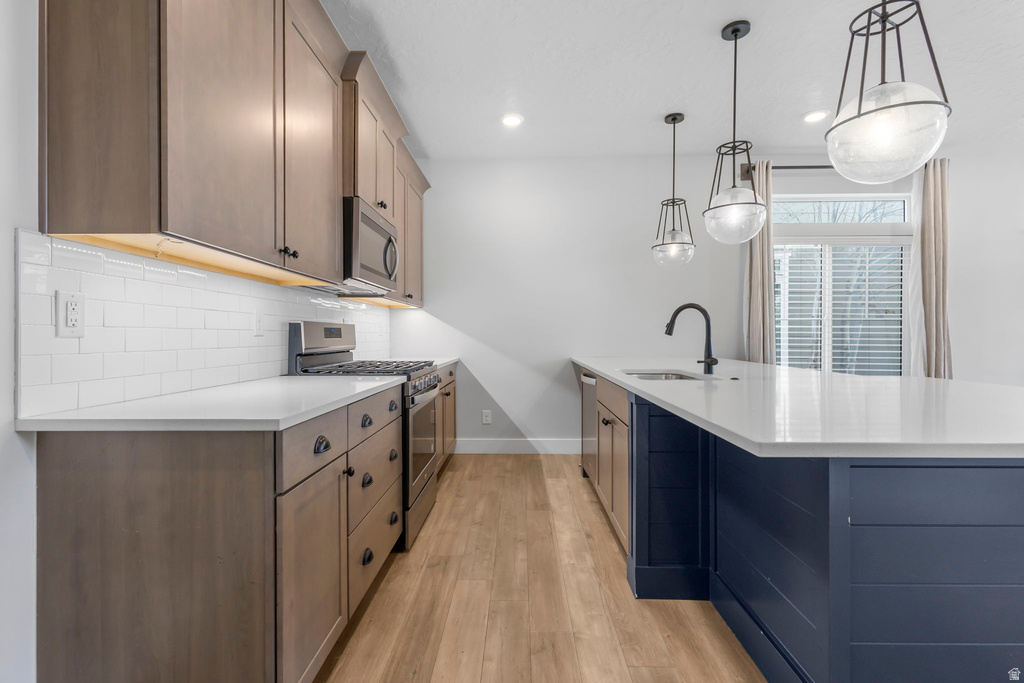 186 S RIVERSIDE DR Saratoga Springs, UT 84045