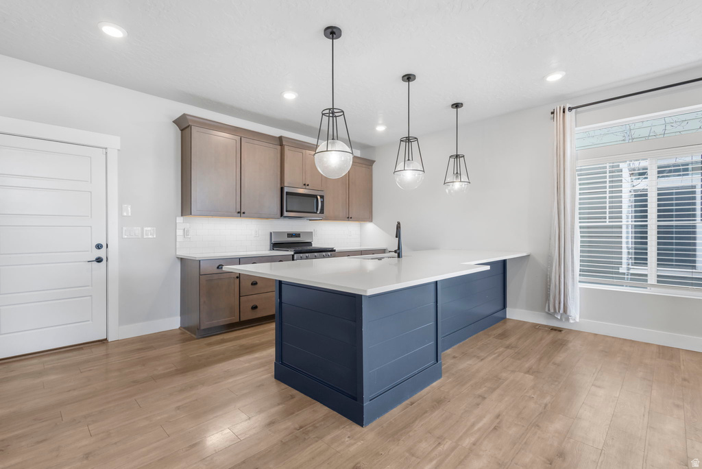 186 S RIVERSIDE DR Saratoga Springs, UT 84045