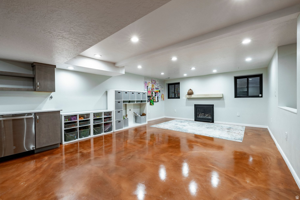 323 N FAIRFAX CIR Salt Lake City, UT 84103