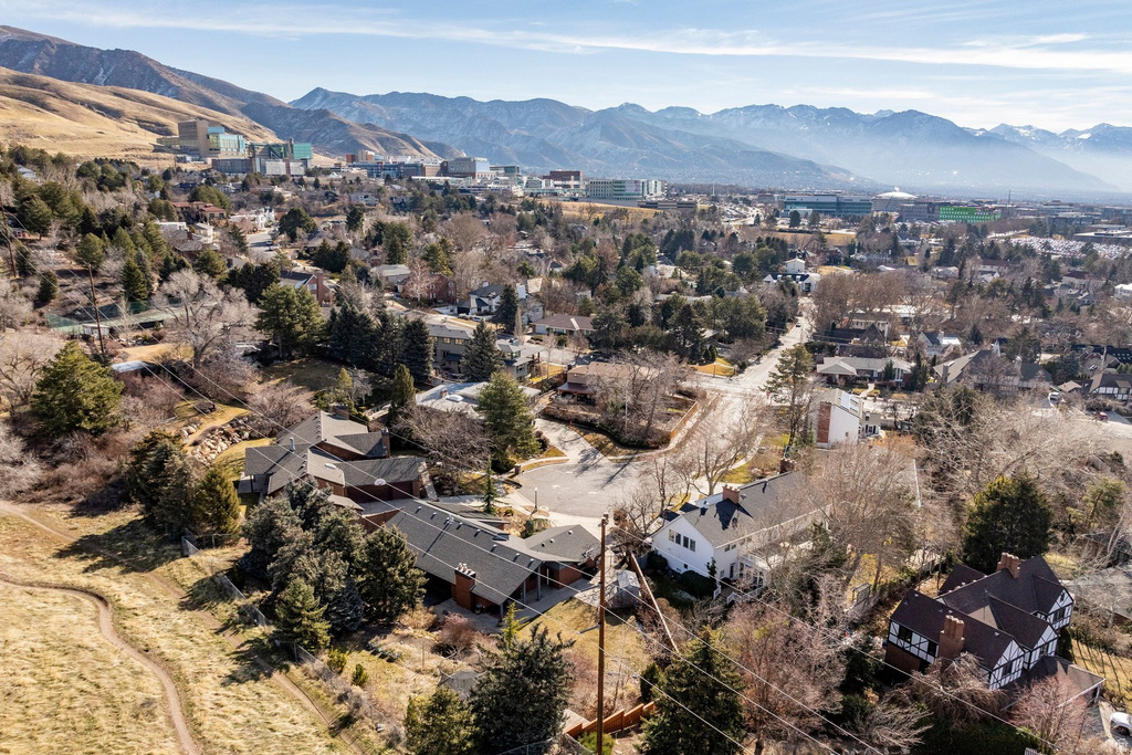 323 N FAIRFAX CIR Salt Lake City, UT 84103