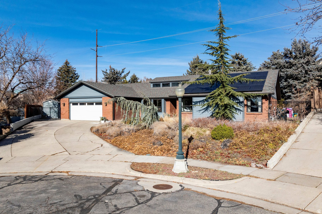 323 N FAIRFAX CIR Salt Lake City, UT 84103