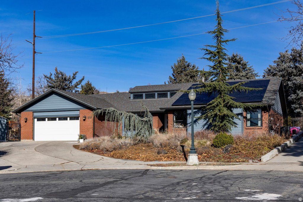 323 N FAIRFAX CIR Salt Lake City, UT 84103