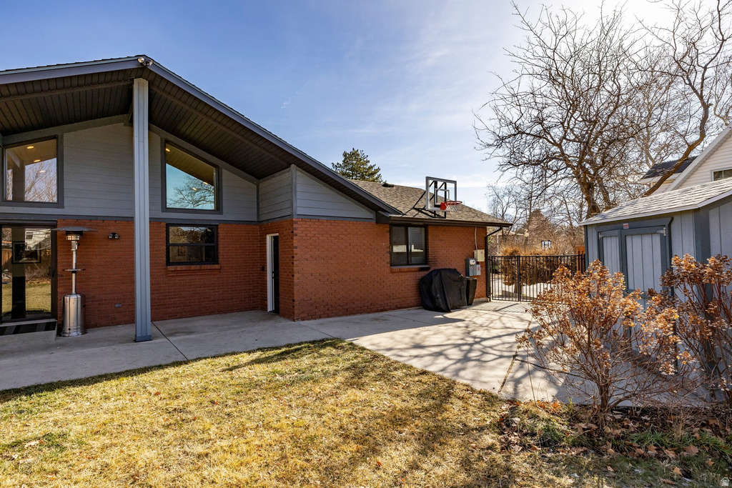 323 N FAIRFAX CIR Salt Lake City, UT 84103