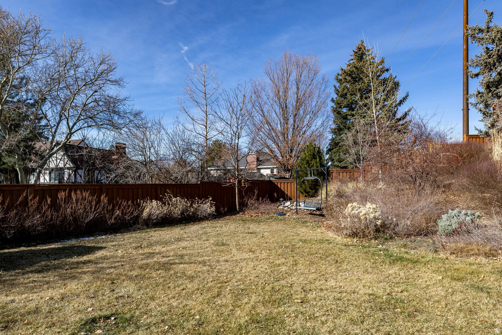 323 N FAIRFAX CIR Salt Lake City, UT 84103