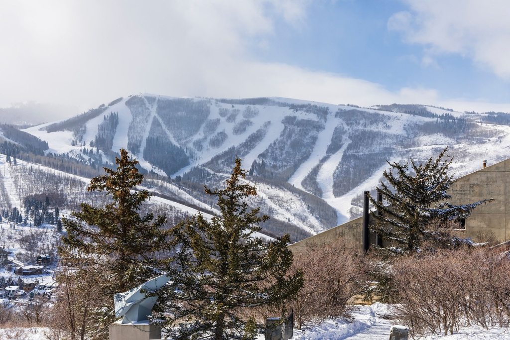 1355 GOLDEN WAY Park City, UT 84060