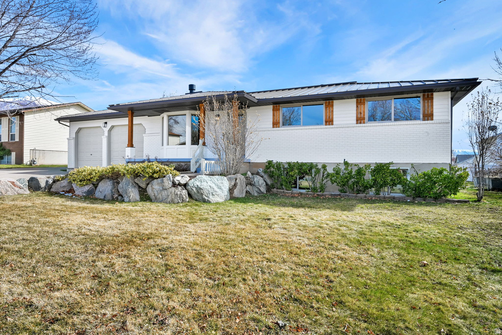 9 W PARK DR Kaysville, UT 84037