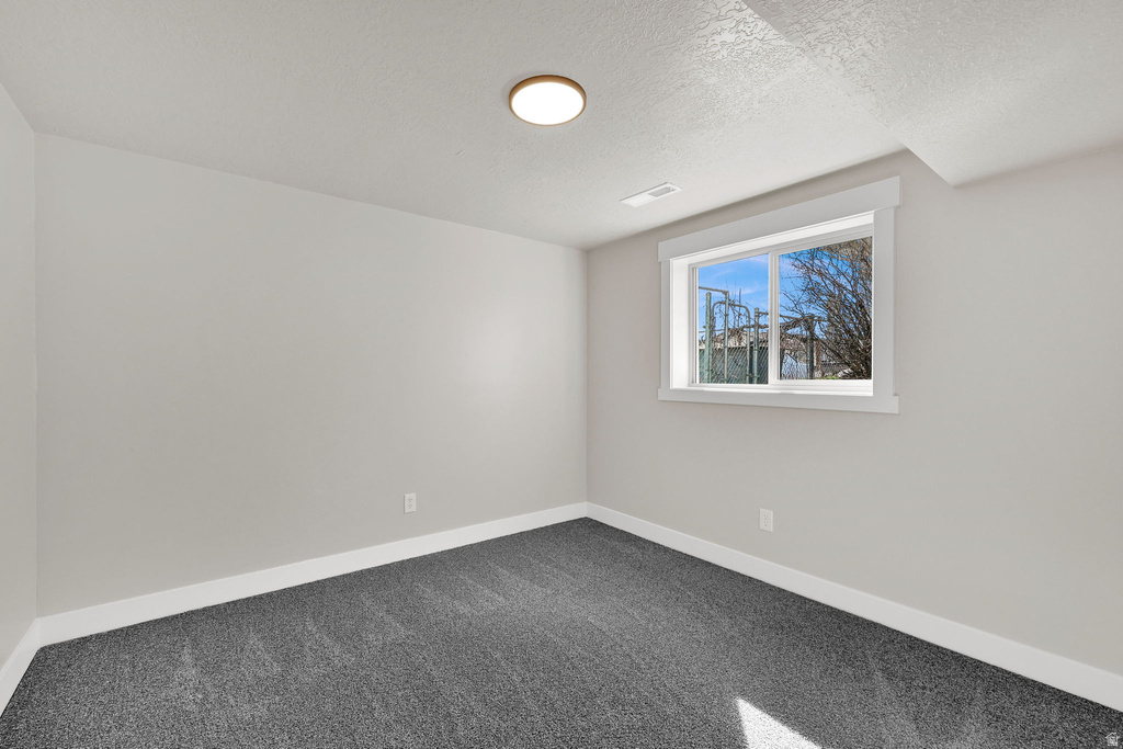 9 W PARK DR Kaysville, UT 84037