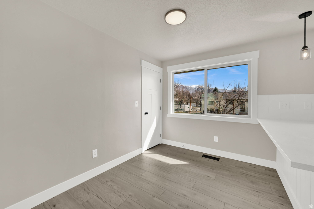 9 W PARK DR Kaysville, UT 84037