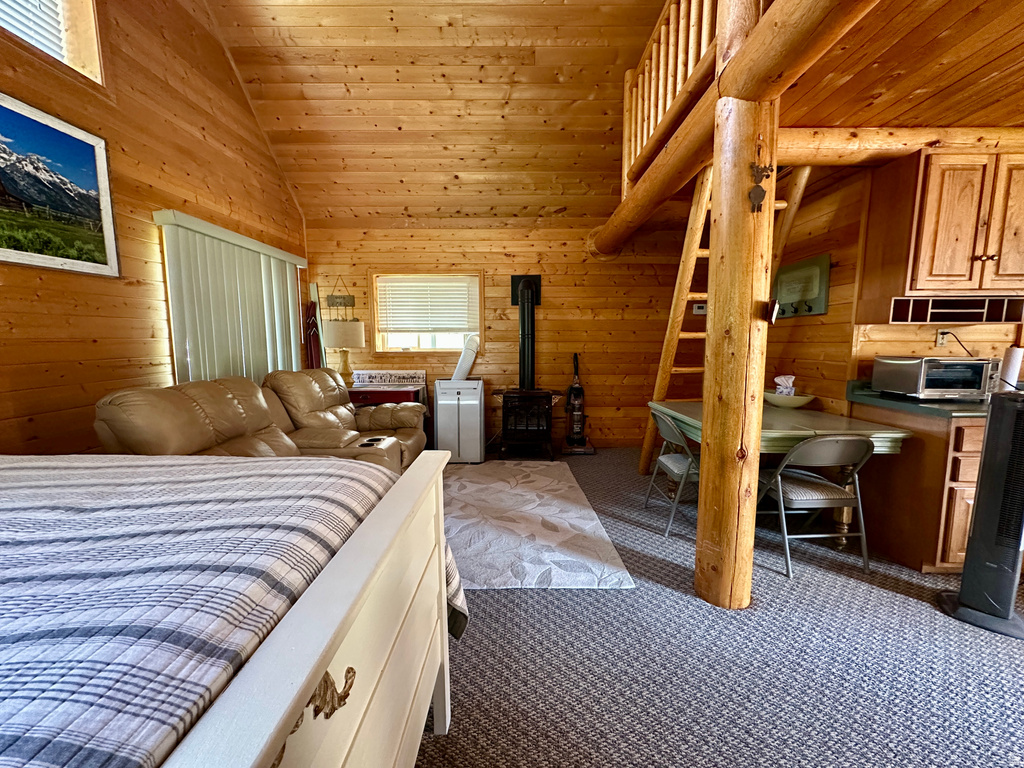 7737 W SAWTOOTH CV Vernal, UT 84078