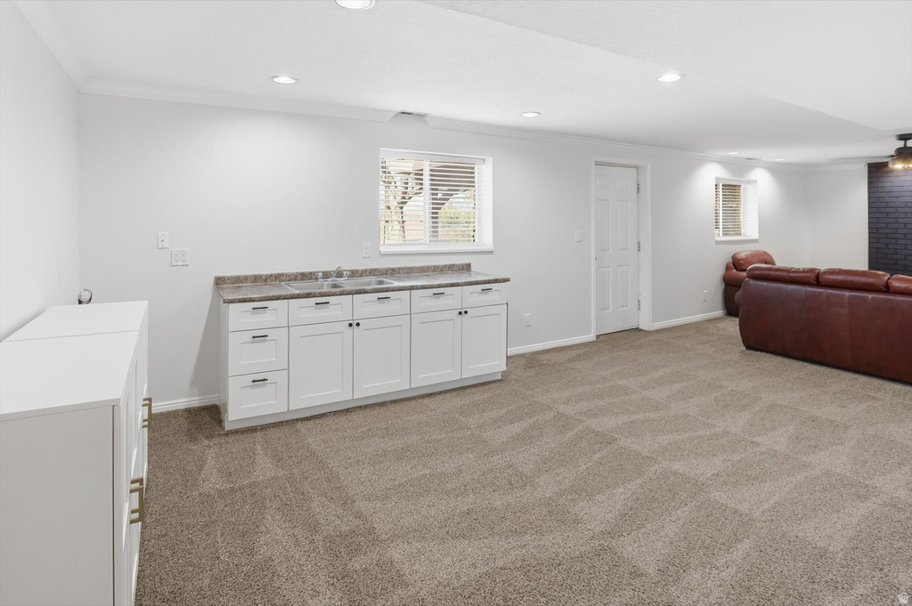 5554 S WHITE SPRINGS DR. DR Murray, UT 84123