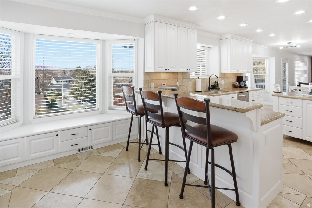 5554 S WHITE SPRINGS DR. DR Murray, UT 84123