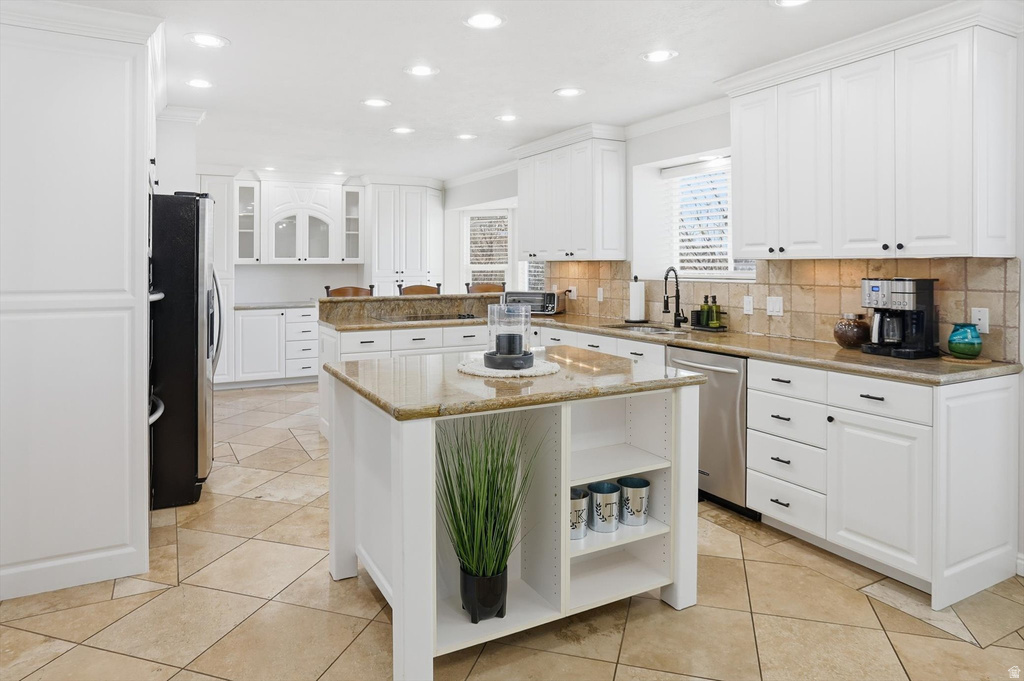 5554 S WHITE SPRINGS DR. DR Murray, UT 84123