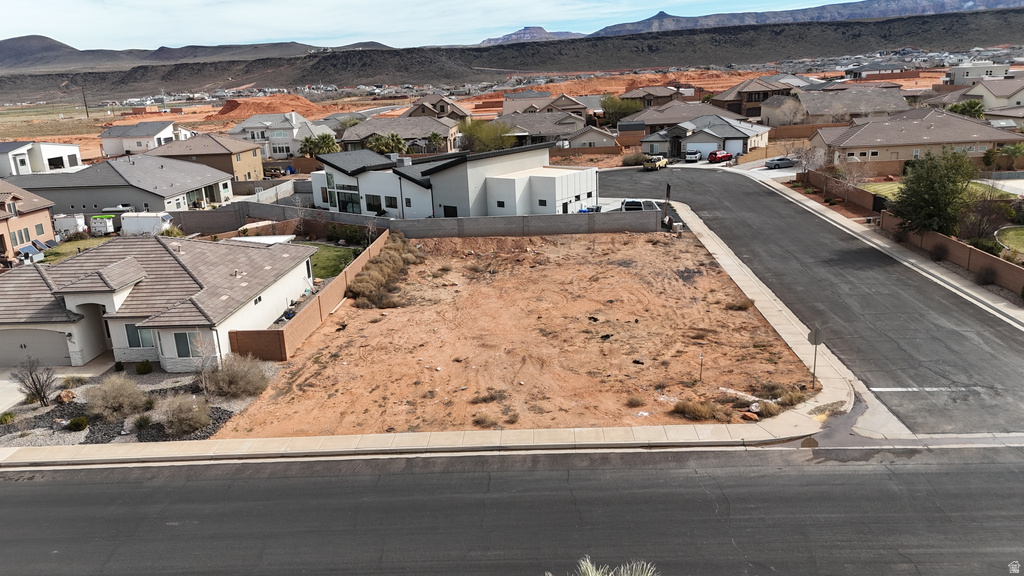 3998 W 2530 CIR Hurricane, UT 84737