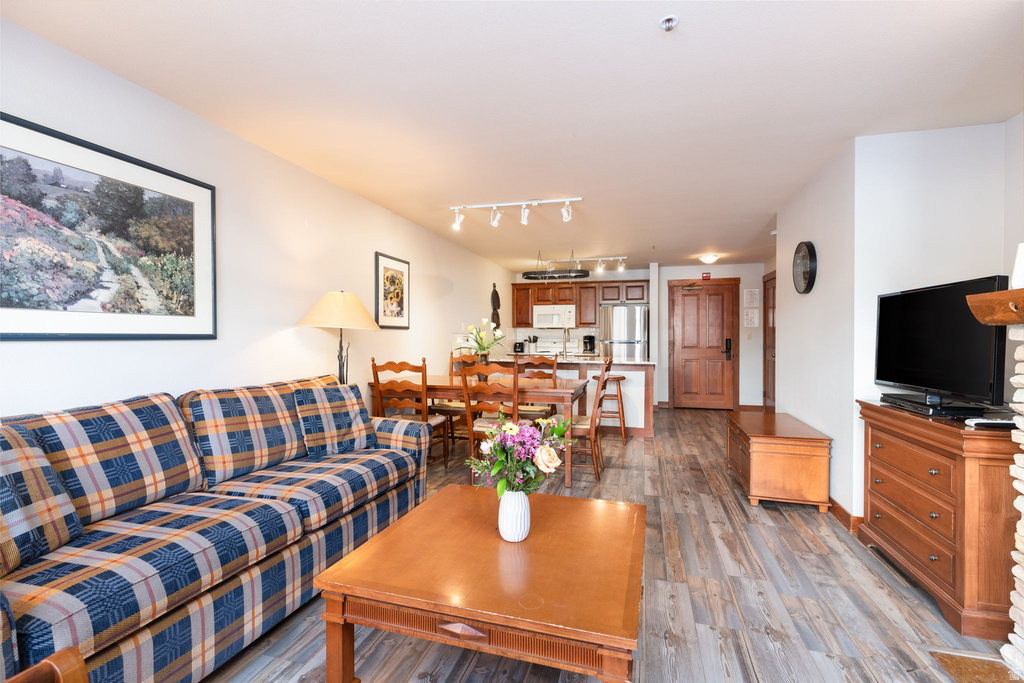 12090 E BIG COTTONWOOD CYN RD. SE #307 Solitude, UT 84121