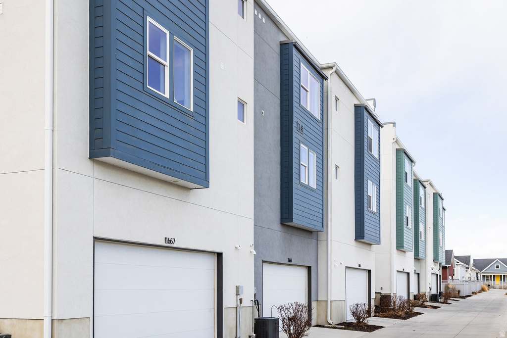 11661 S SKYWARD RD South Jordan, UT 84009