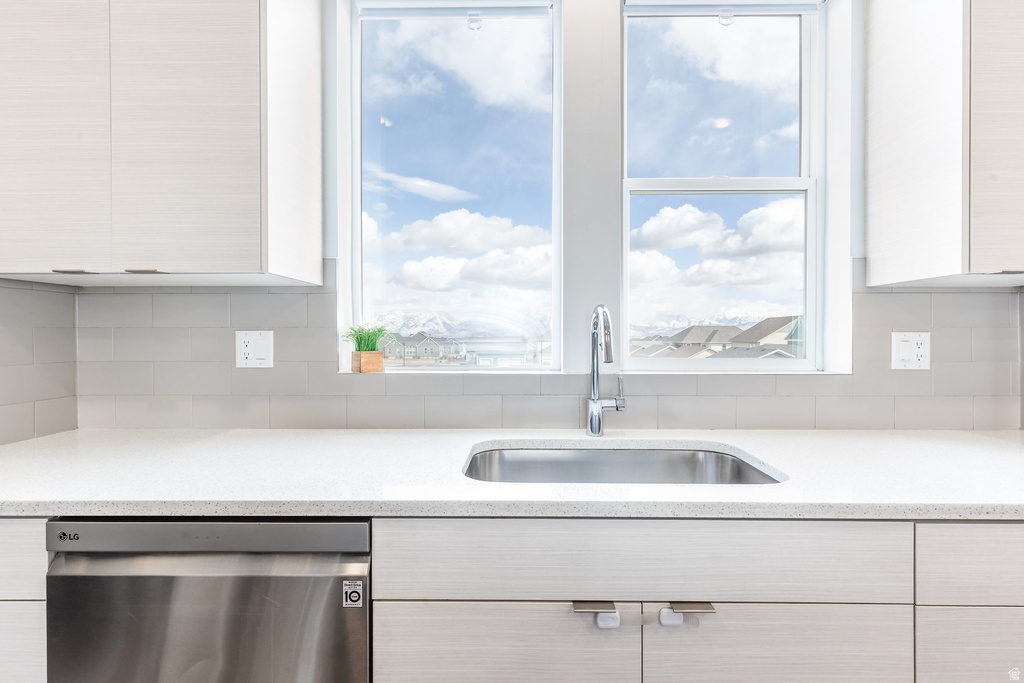 11661 S SKYWARD RD South Jordan, UT 84009